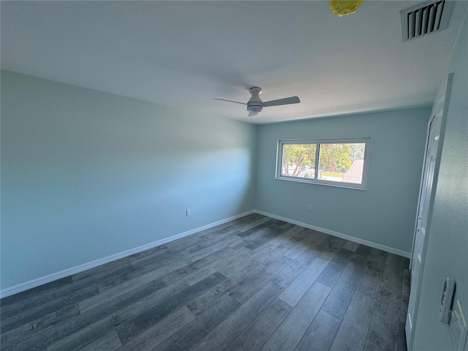 VENETIAN ARMS SEC 1 - Residential Lease