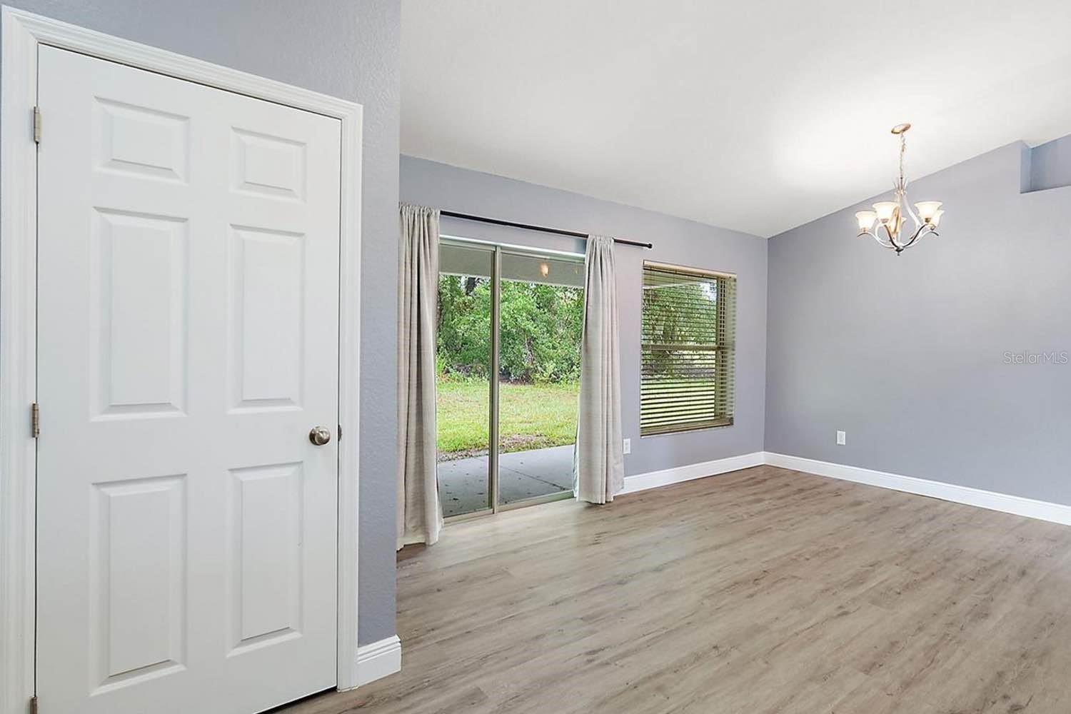 SILVER SPGS SHORES UN 24 - Residential Lease