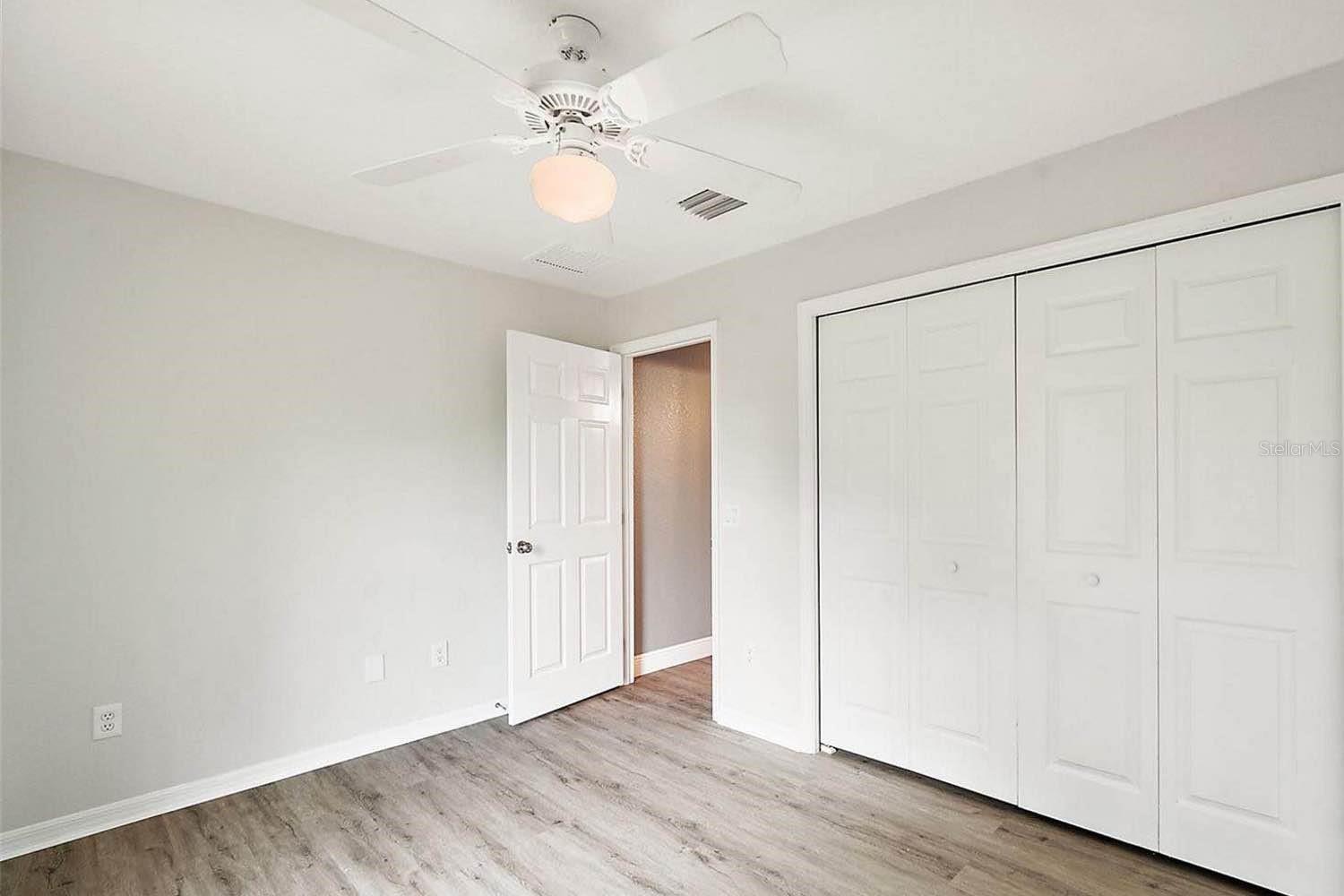 SILVER SPGS SHORES UN 24 - Residential Lease