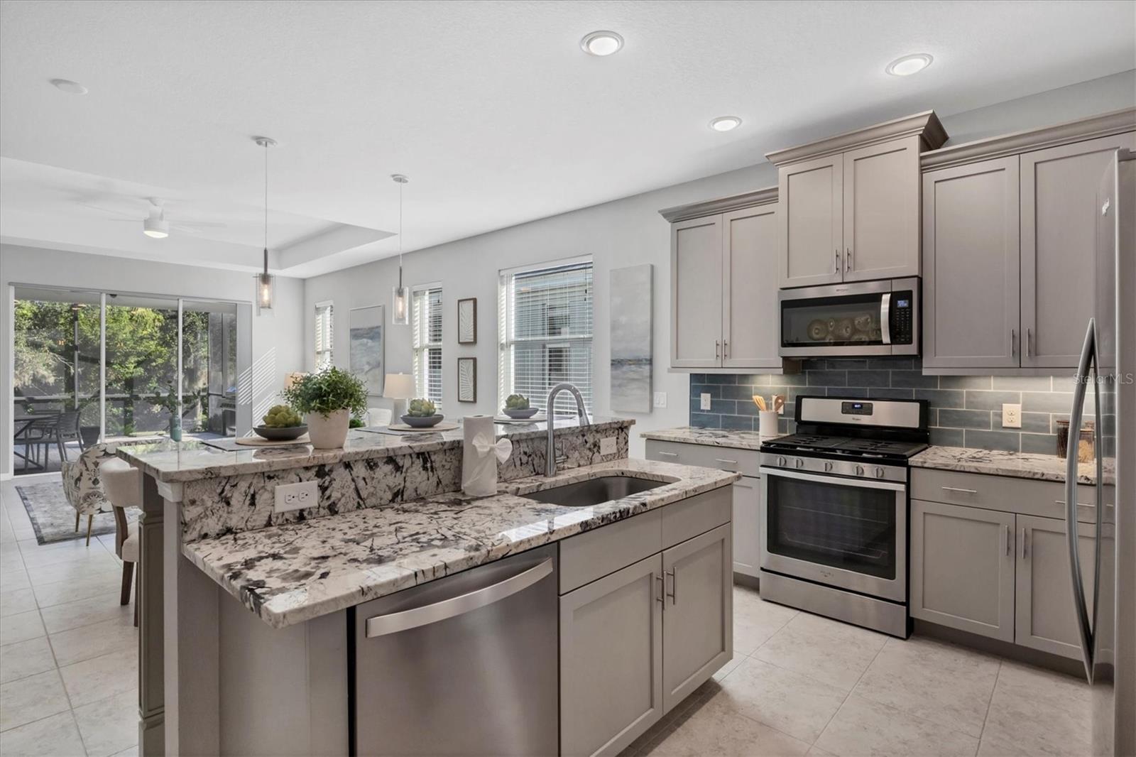 UNIVERSITY VILLAGE - Residential