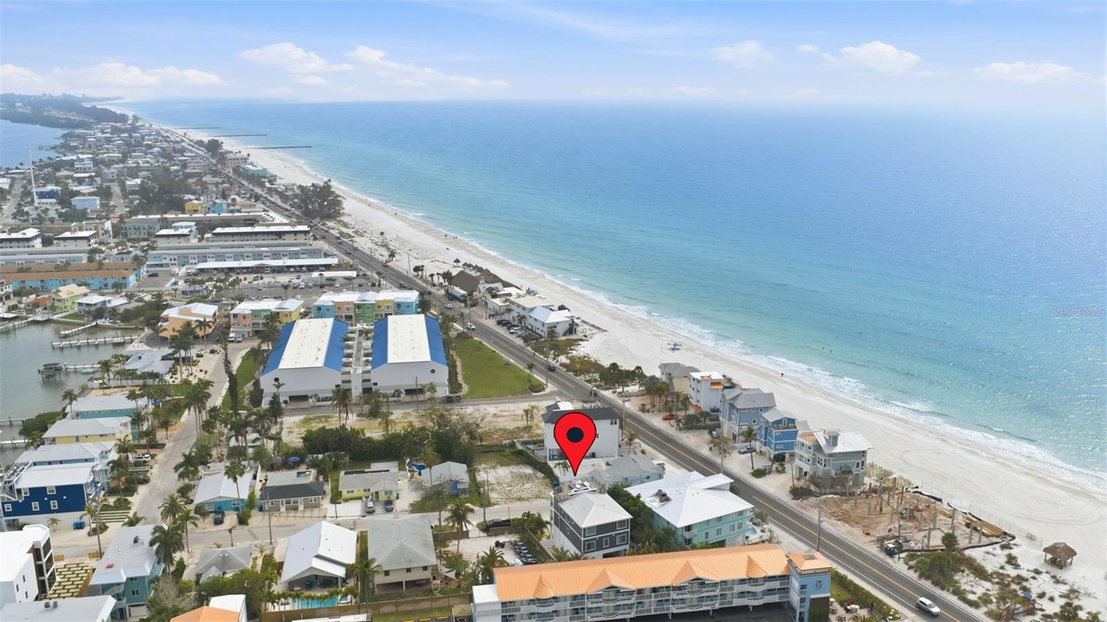 BAY MANOR - Residential