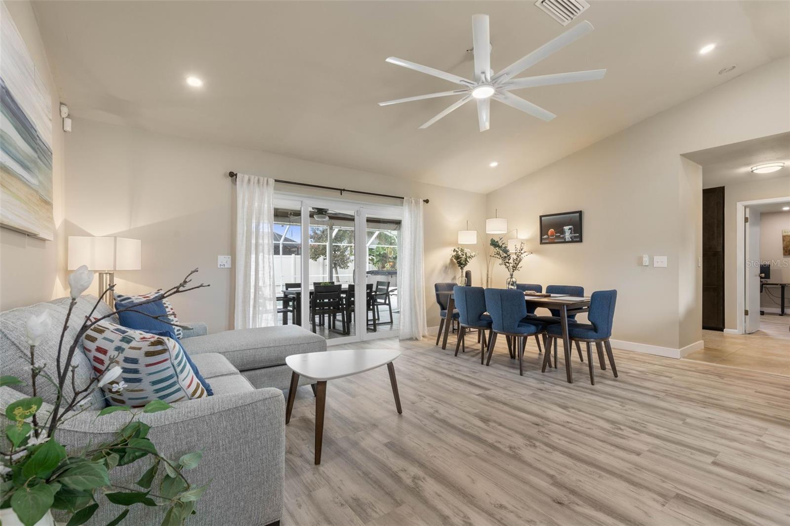 Casas a venda 3 - Jen Dantas 36 FAIRCASTLE LANE