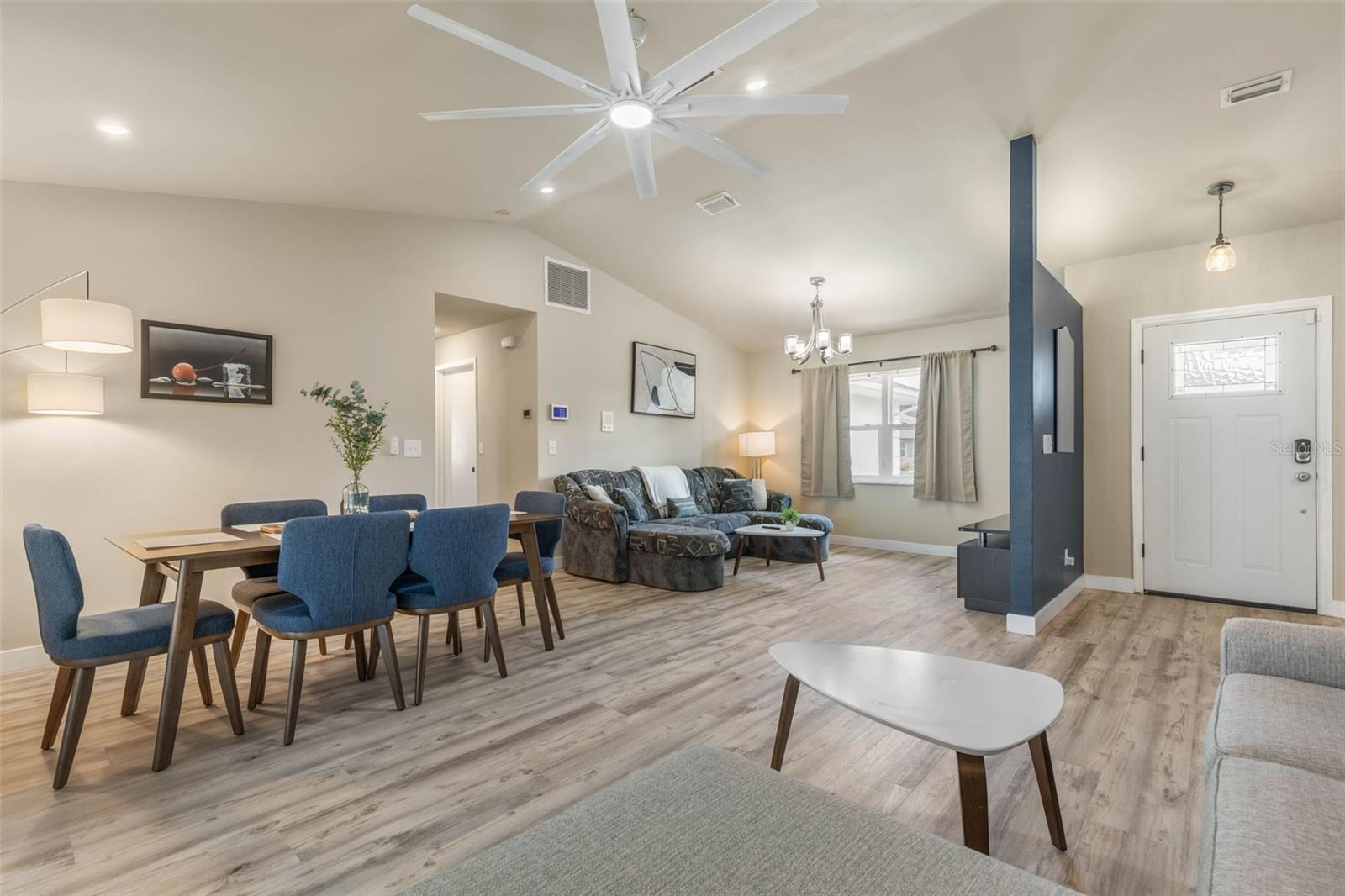 Casas a venda 2 - Jen Dantas 36 FAIRCASTLE LANE