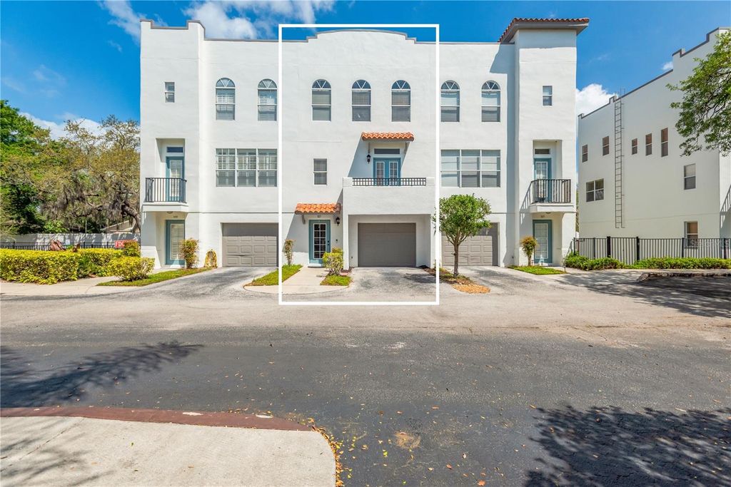 Photo of 3117 Toscana Circle, Tampa, FL 33611 (MLS # TB8491460)