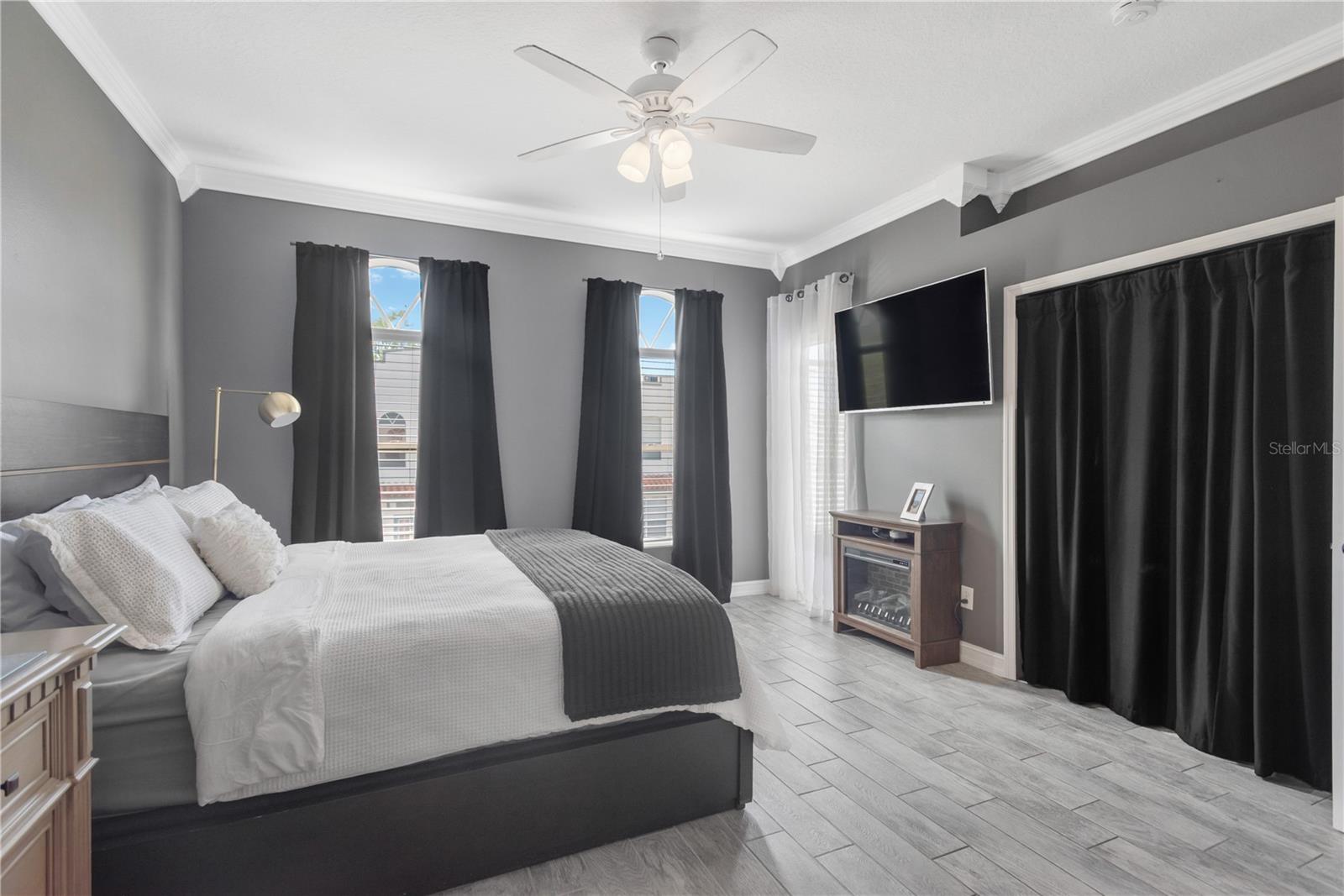 VILLAS OF TOSCANA TOWNHOMES - Residential