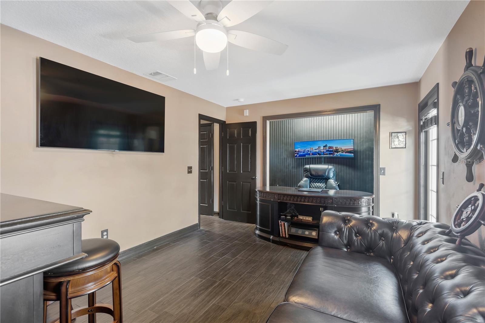 VILLAS OF TOSCANA TOWNHOMES - Residential