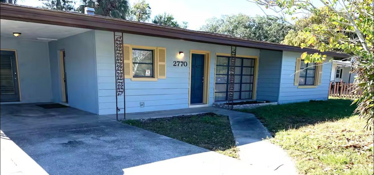 Welcome to Paradise Retro Style! Turn back time and enjoy this unique home in Sarasota!
The spacious interior includes 4 bedrooms, each with 2 queen sized beds, 2 full bathrooms (one en-suite both with a shower, living room, dining room and a full sized large kitchen. All appliances are included.
The back yard is fenced, complete with outdoor seating.
You’ll be just 15 minutes to having your toes in the beautiful powder sand beaches along the turquoise waters of the Gulf Of Mexico!
Sunsets included at no extra cost!
Although there isn’t a pool on site, you can enjoy Arlington Park Aquatic Center nearby.
Day swim passes can be purchased online through the aquatic center. Welcome Home!