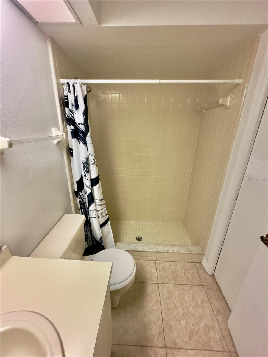 CLUB COURTS AT MEADOW WOODS PH 02 - Residential
