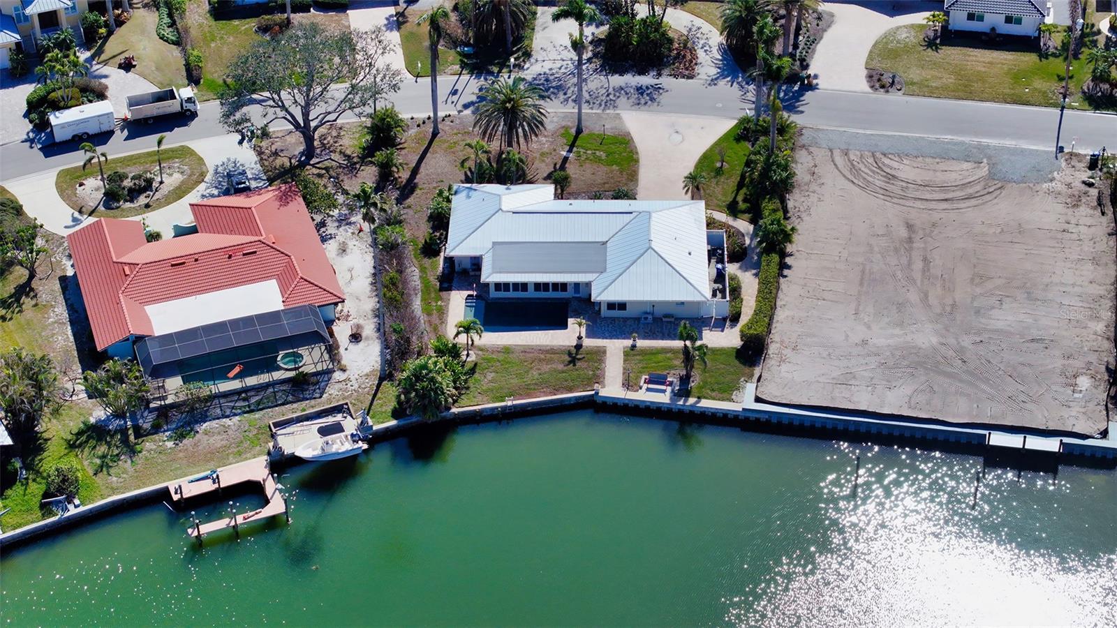 EMERALD HARBOR - Residential