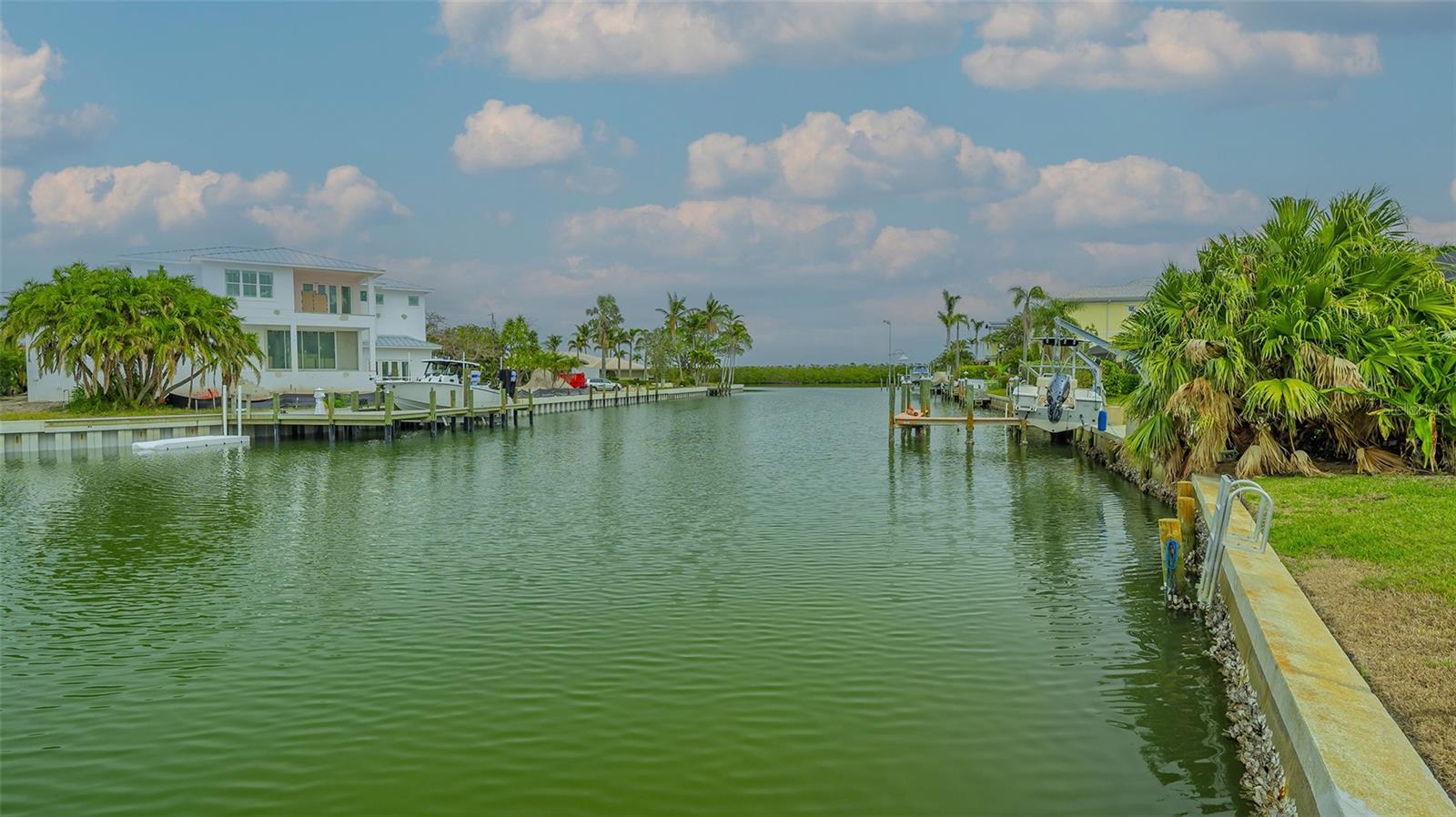 EMERALD HARBOR - Residential