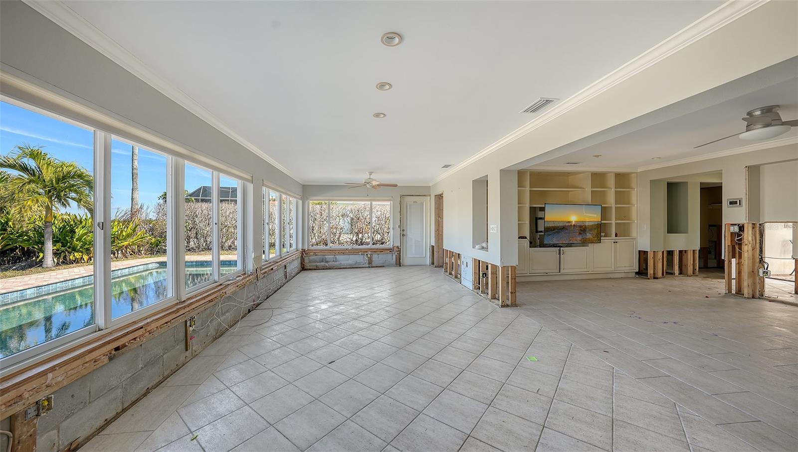 EMERALD HARBOR - Residential