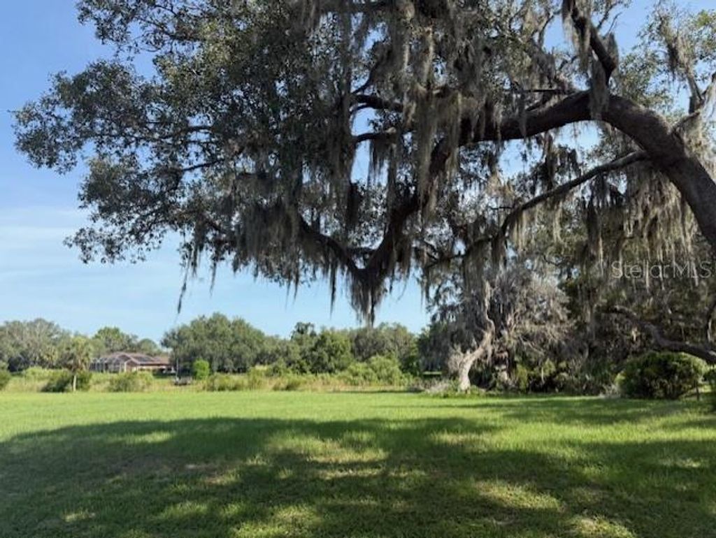 Photo of 2550 S Bali Point, Inverness, FL 34450 (MLS # OM703521)