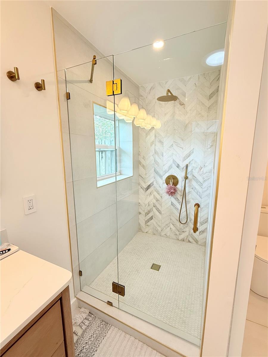 CRISP MANOR 1ST ADD - Residential