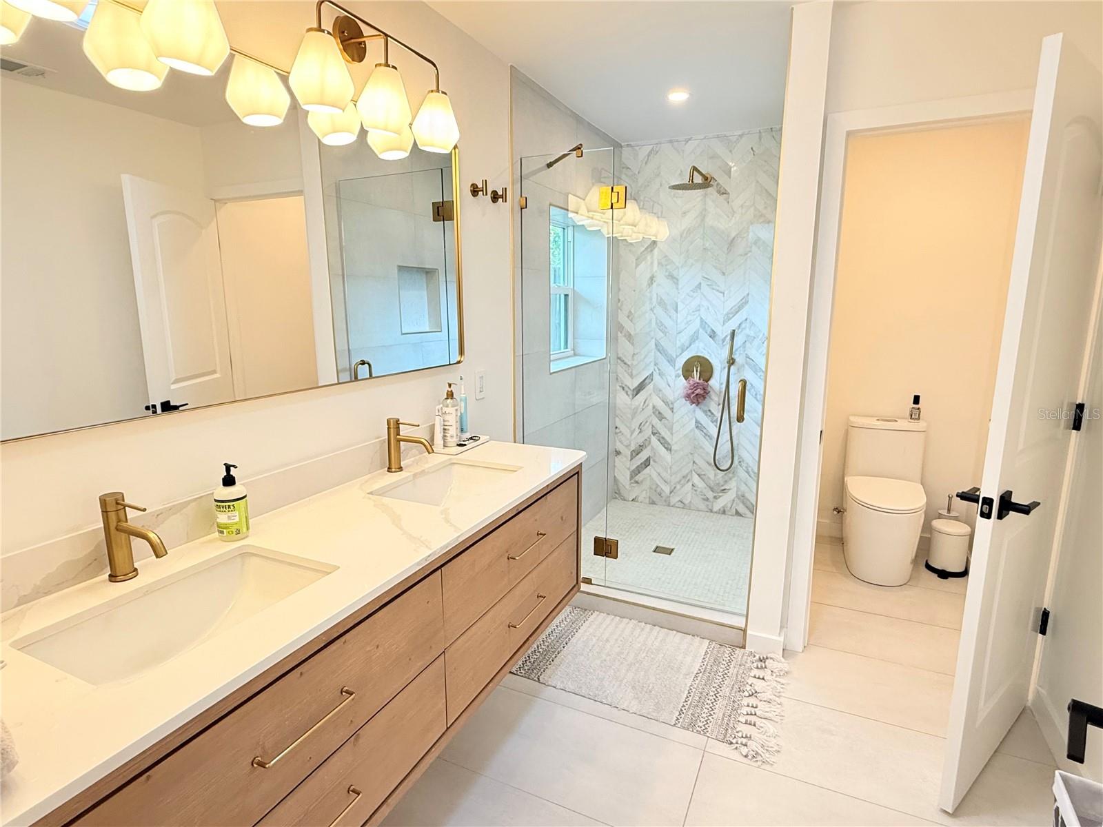 CRISP MANOR 1ST ADD - Residential