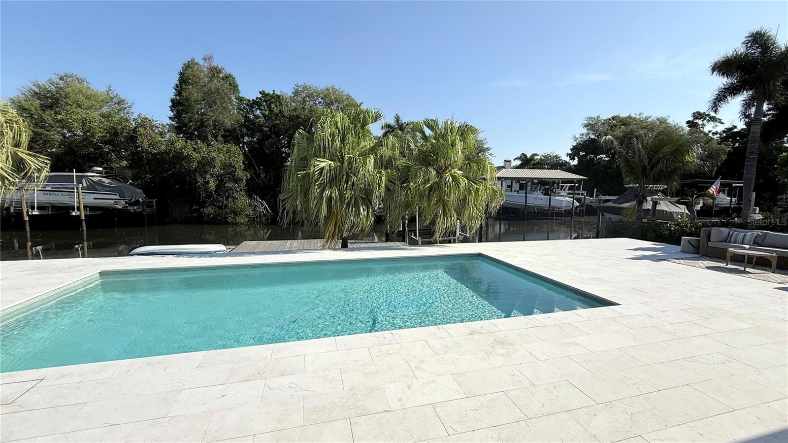 CRISP MANOR 1ST ADD - Residential