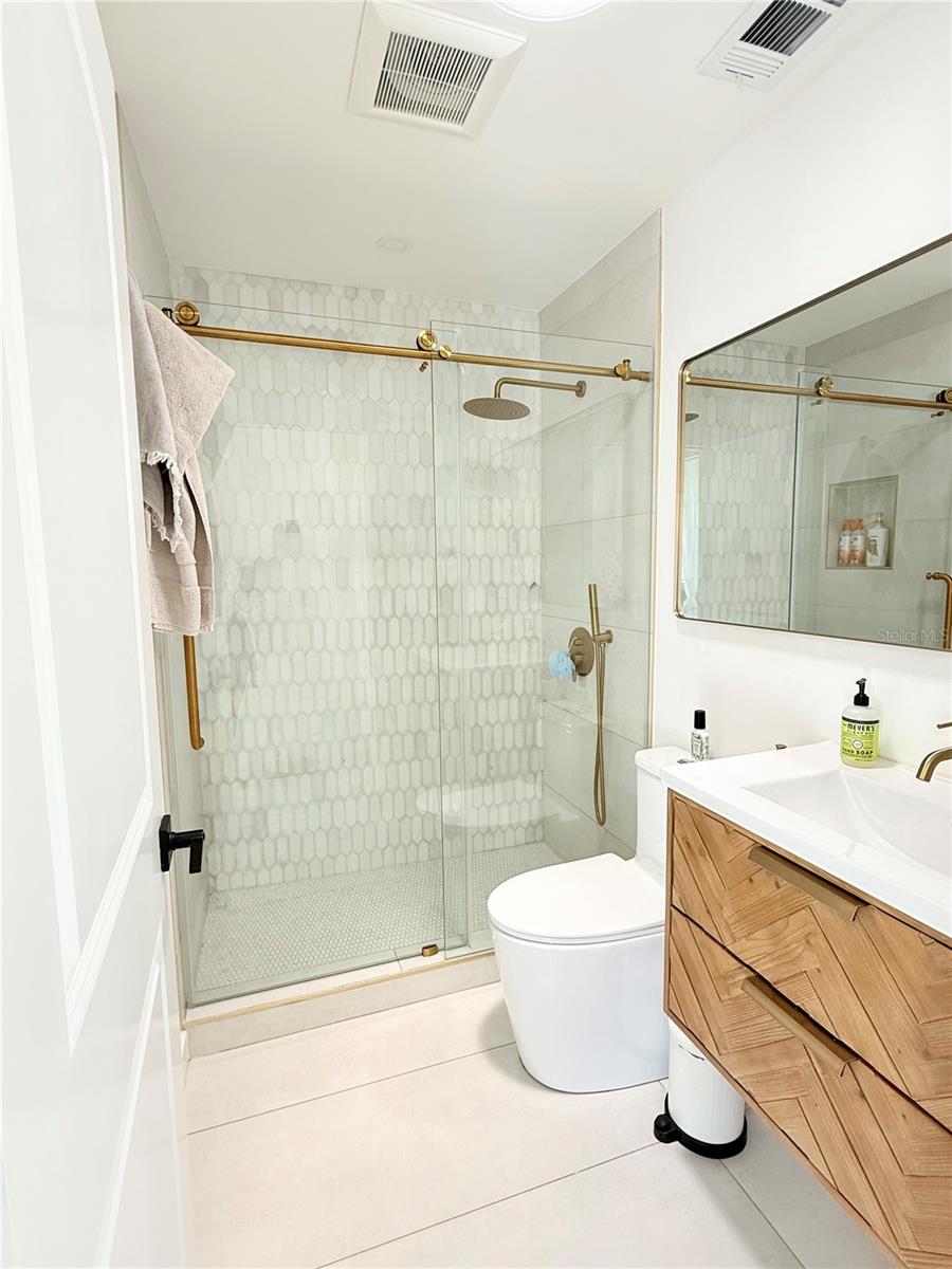 CRISP MANOR 1ST ADD - Residential