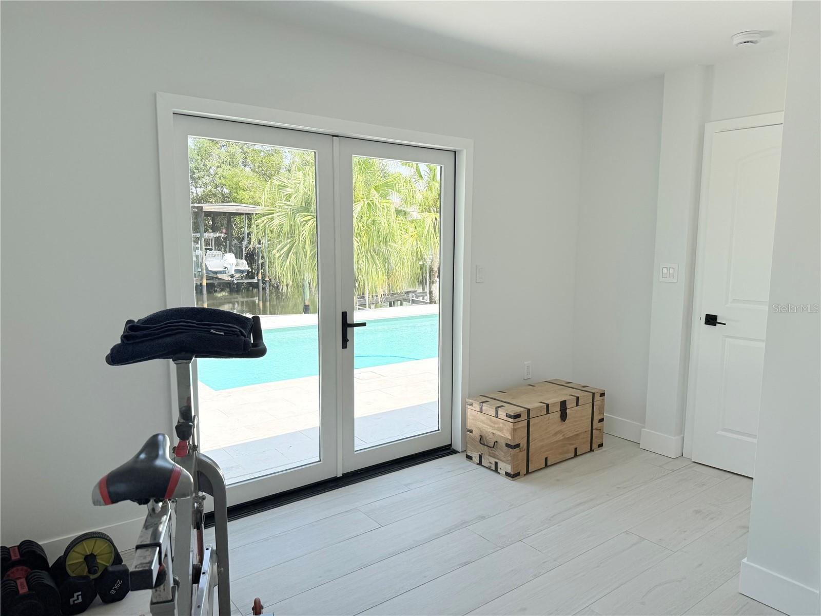 CRISP MANOR 1ST ADD - Residential