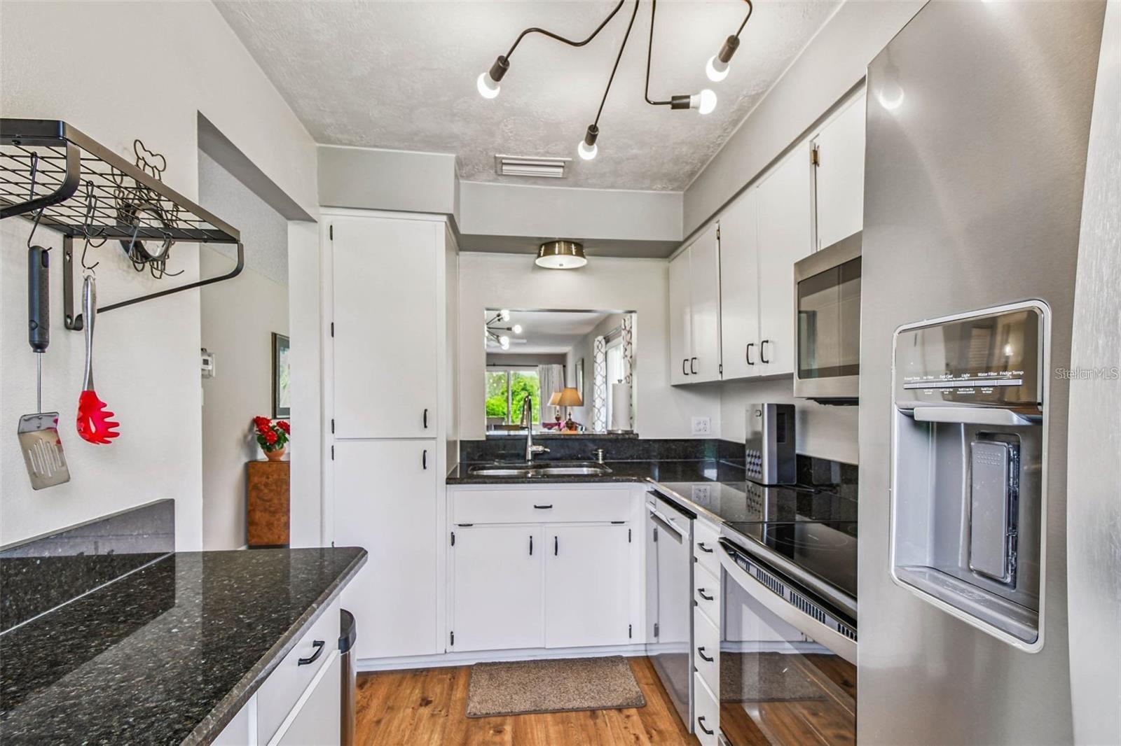 SEVEN SPGS VILLAS CONDO - Residential