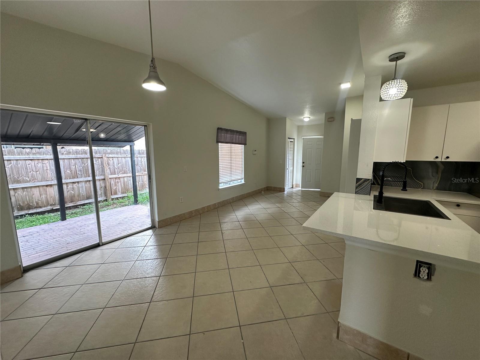 WESTSIDE TWNHMS PH 02 - Residential Lease