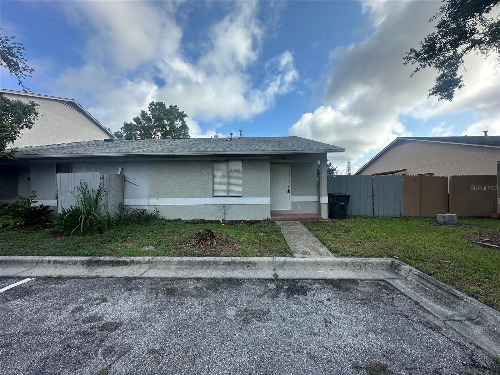 WESTSIDE TWNHMS PH 02 - Residential Lease