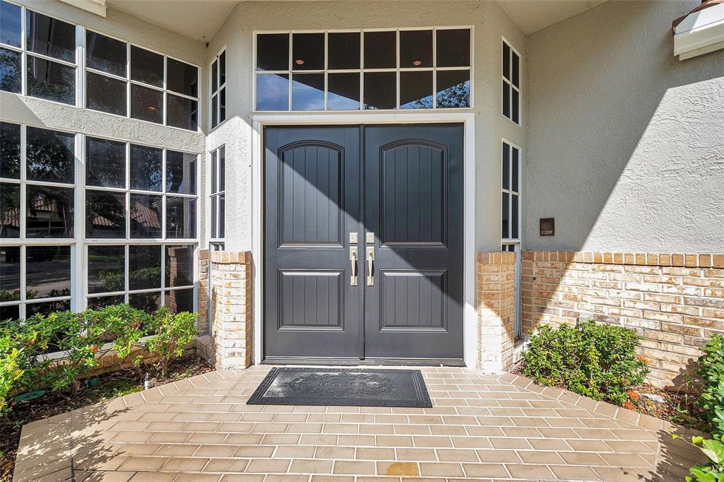 Photo of 980 Live Oak Avenue NE, St Petersburg, FL 33703 (MLS # TB8381330)