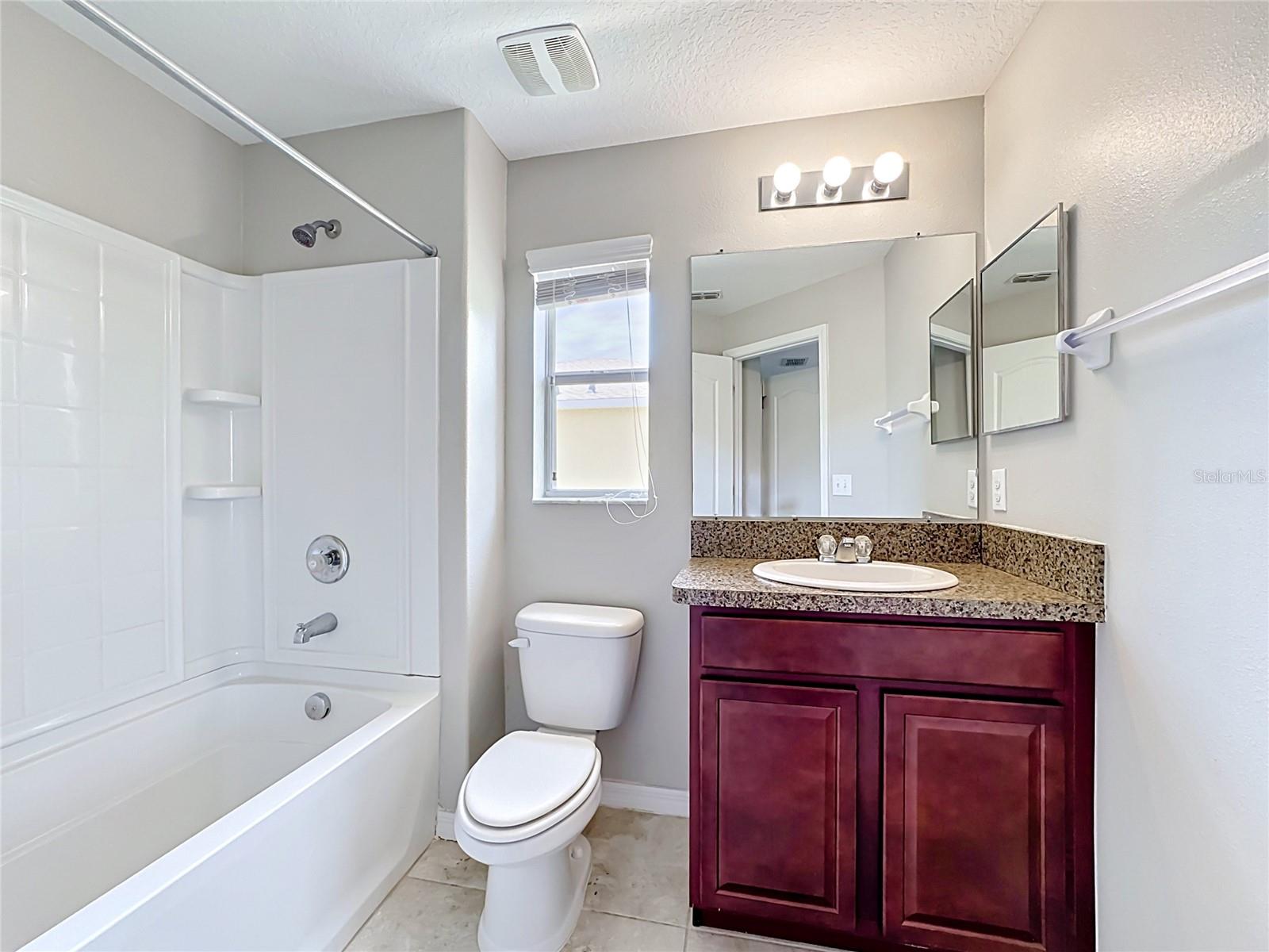 HAWKS POINT PH N TWNHMS - Residential