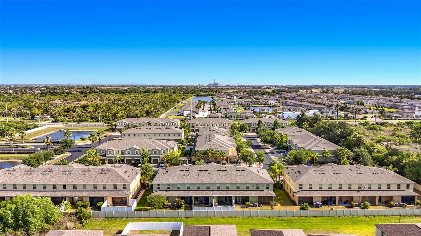HAWKS POINT PH N TWNHMS - Residential