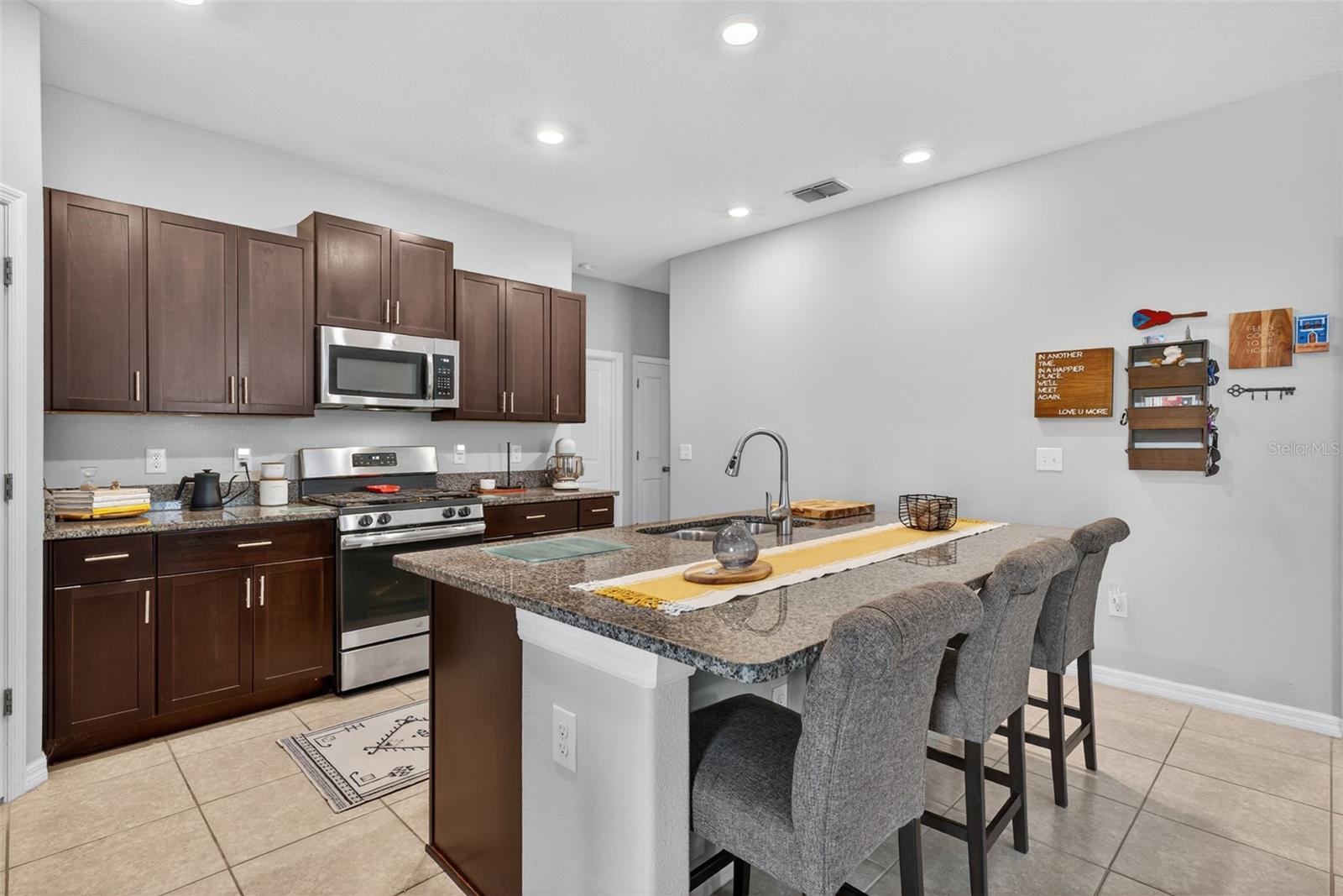 BELMONT - Residential