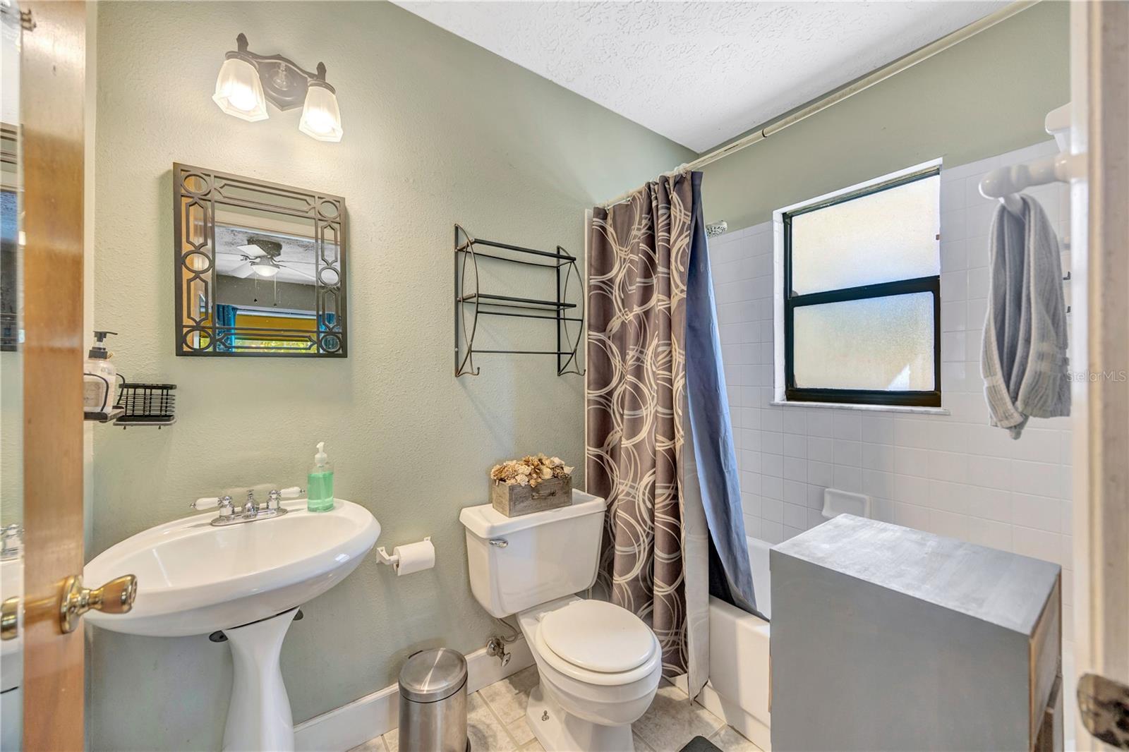 ROSANNA MAUCH ESTATES - Residential