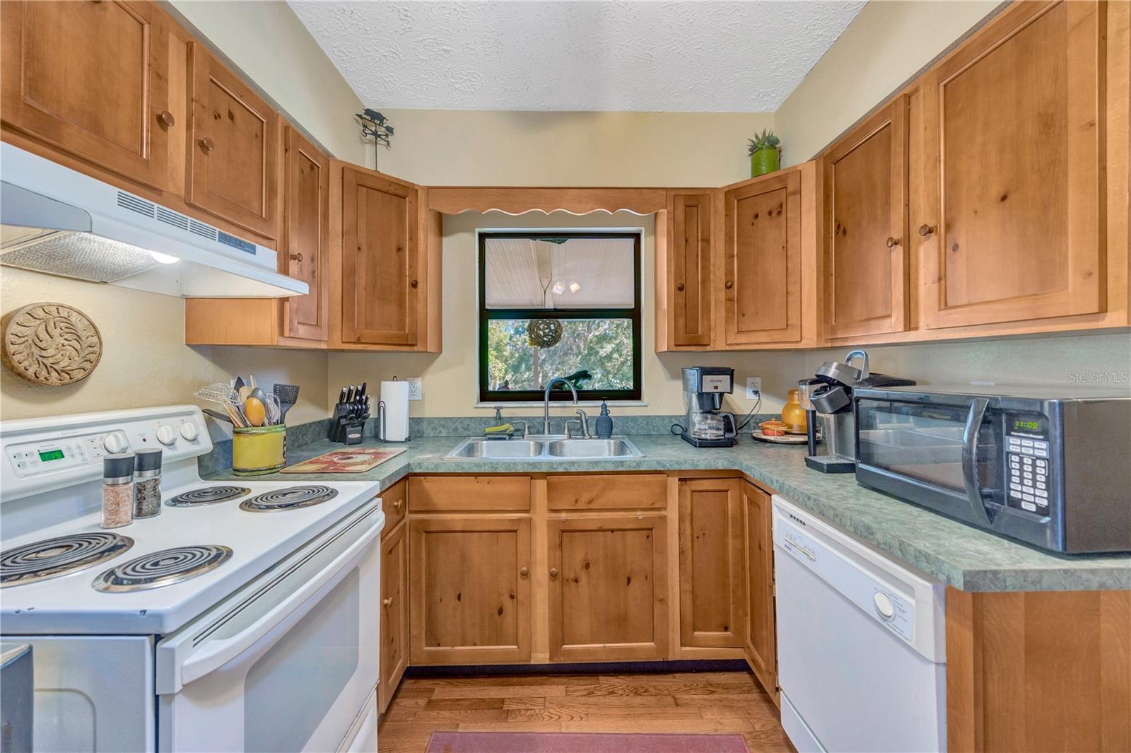 ROSANNA MAUCH ESTATES - Residential