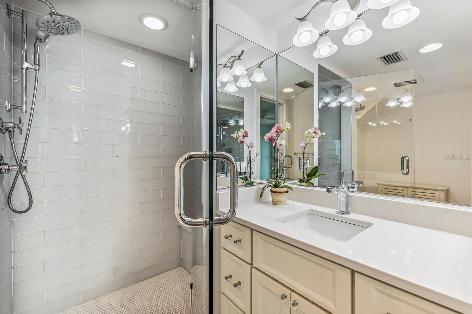 VILLAGE BOCA GRANDE CLUB PH2 - Residential