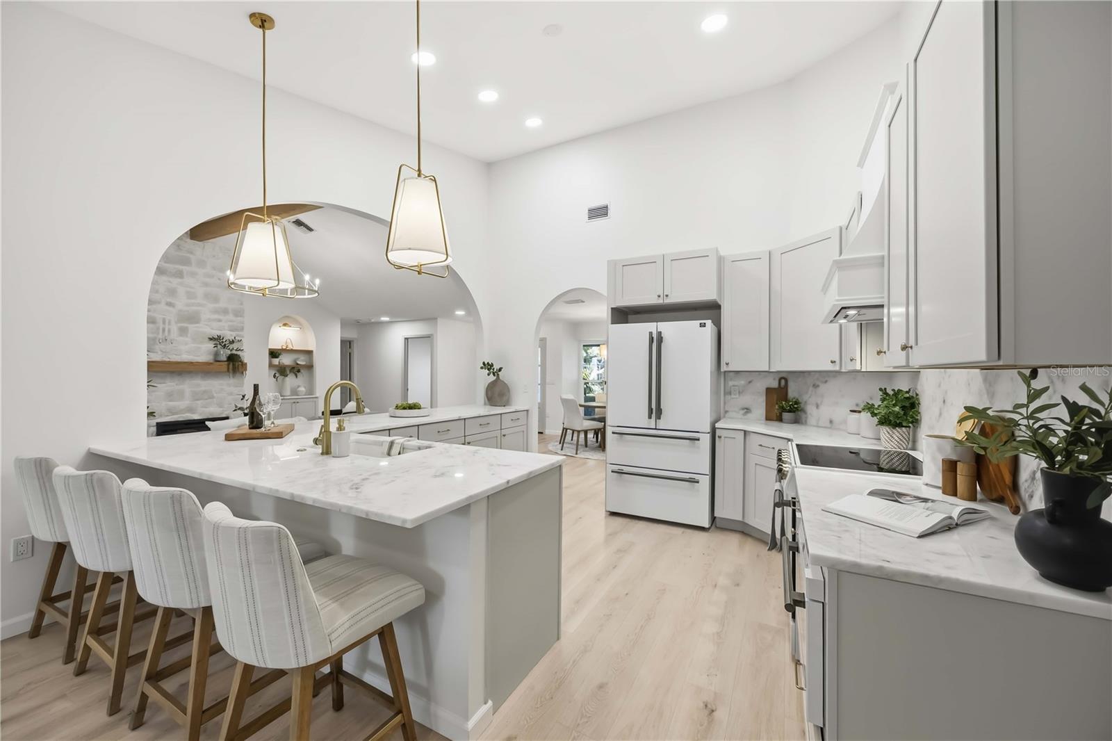 LAKES ESTATES 3 OF SARASOTA - Residential