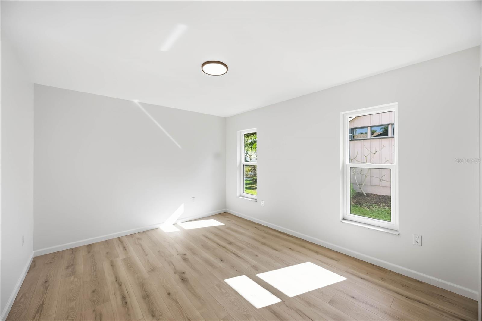 LAKES ESTATES 3 OF SARASOTA - Residential