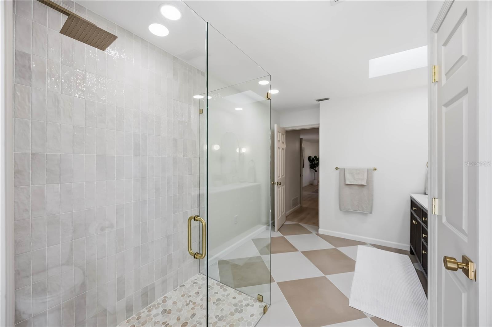 LAKES ESTATES 3 OF SARASOTA - Residential