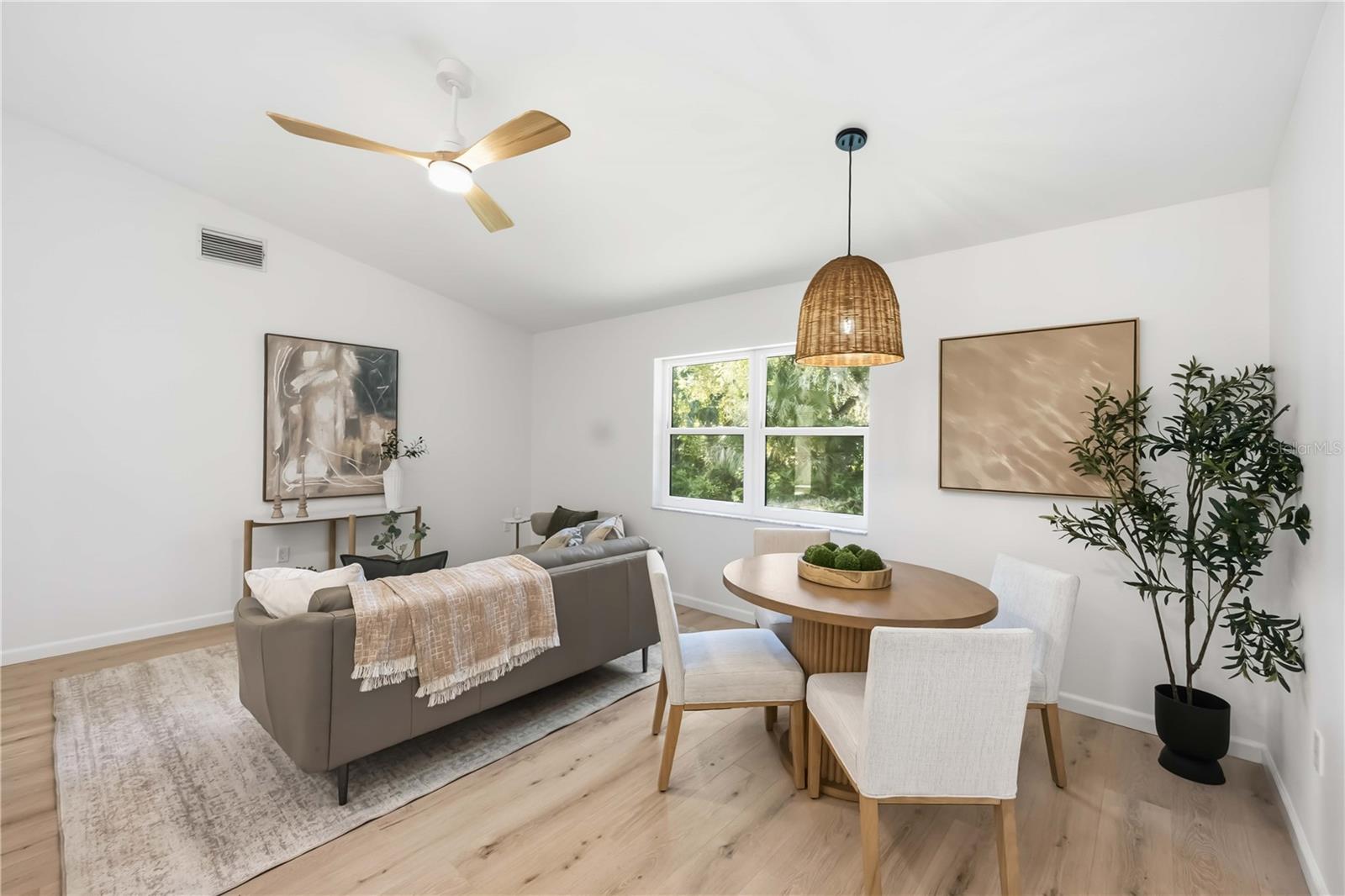 LAKES ESTATES 3 OF SARASOTA - Residential