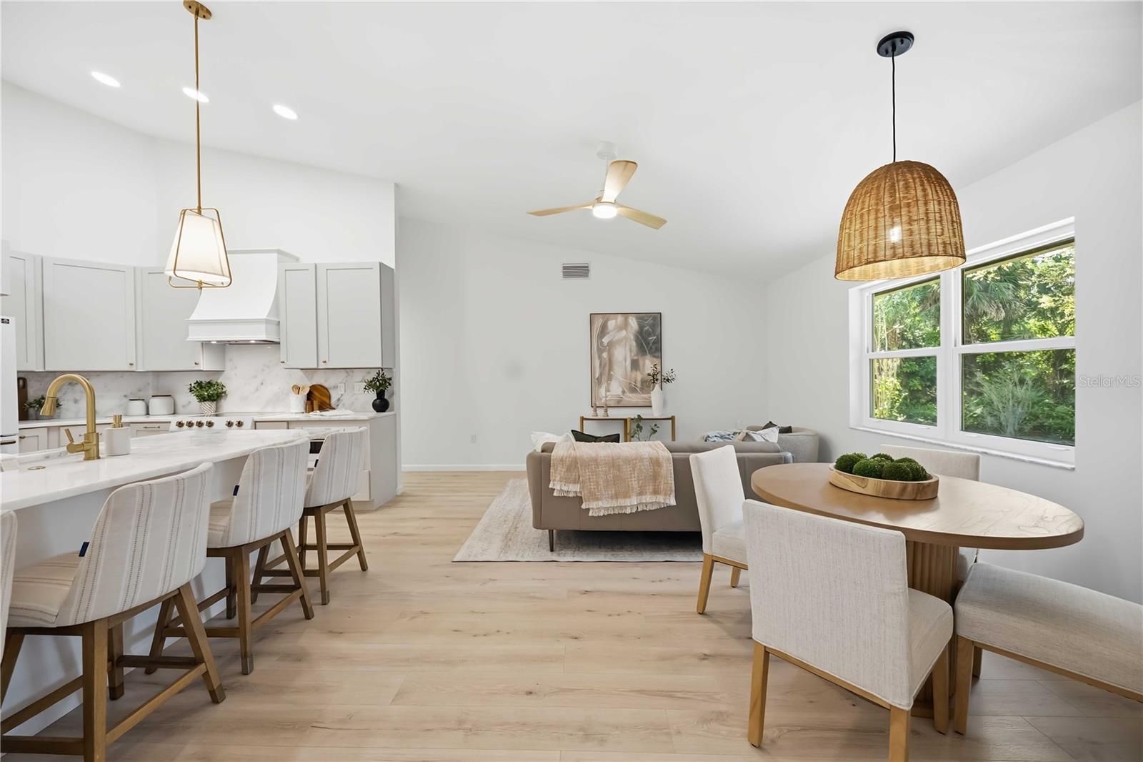 LAKES ESTATES 3 OF SARASOTA - Residential