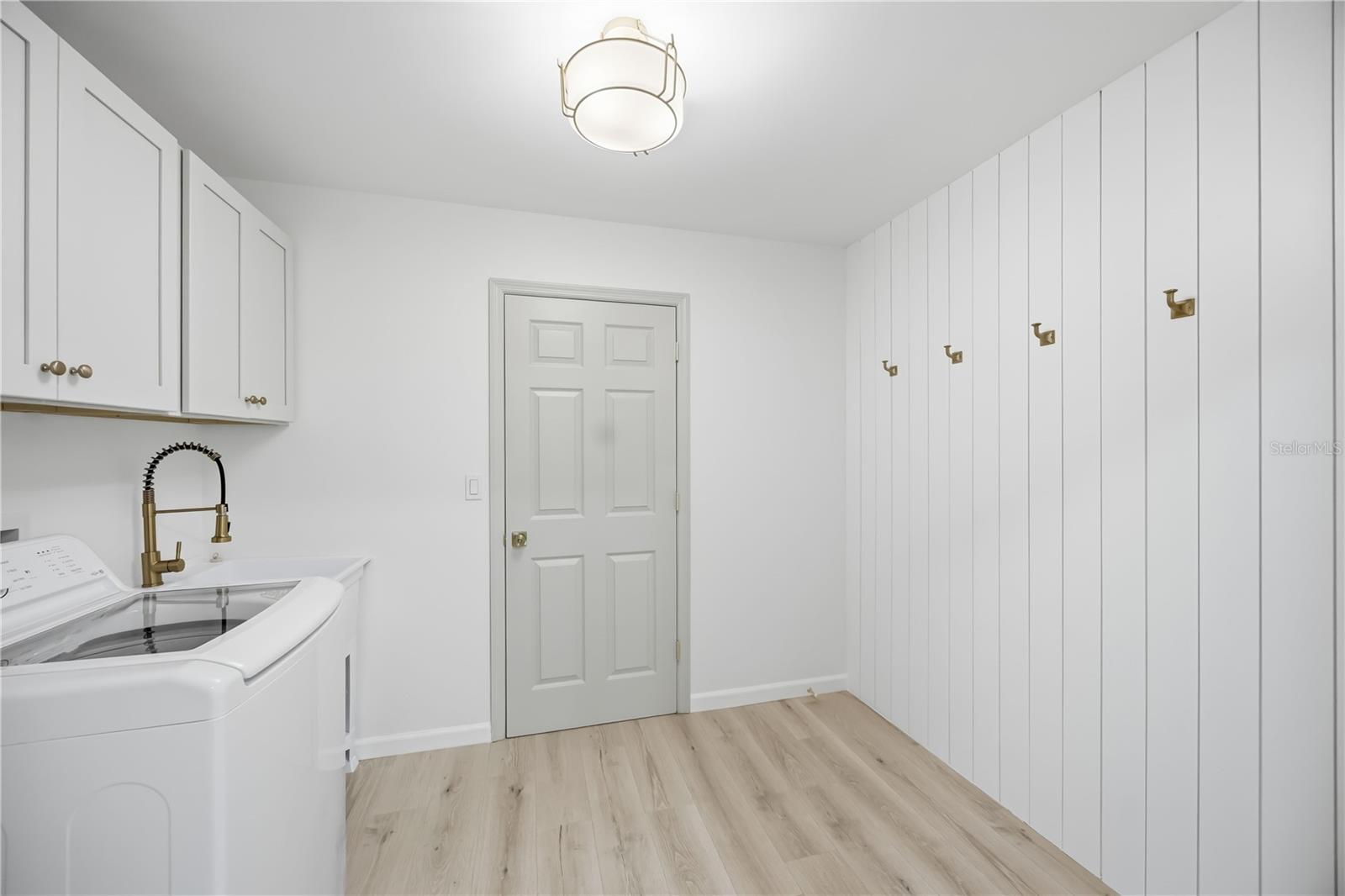 LAKES ESTATES 3 OF SARASOTA - Residential