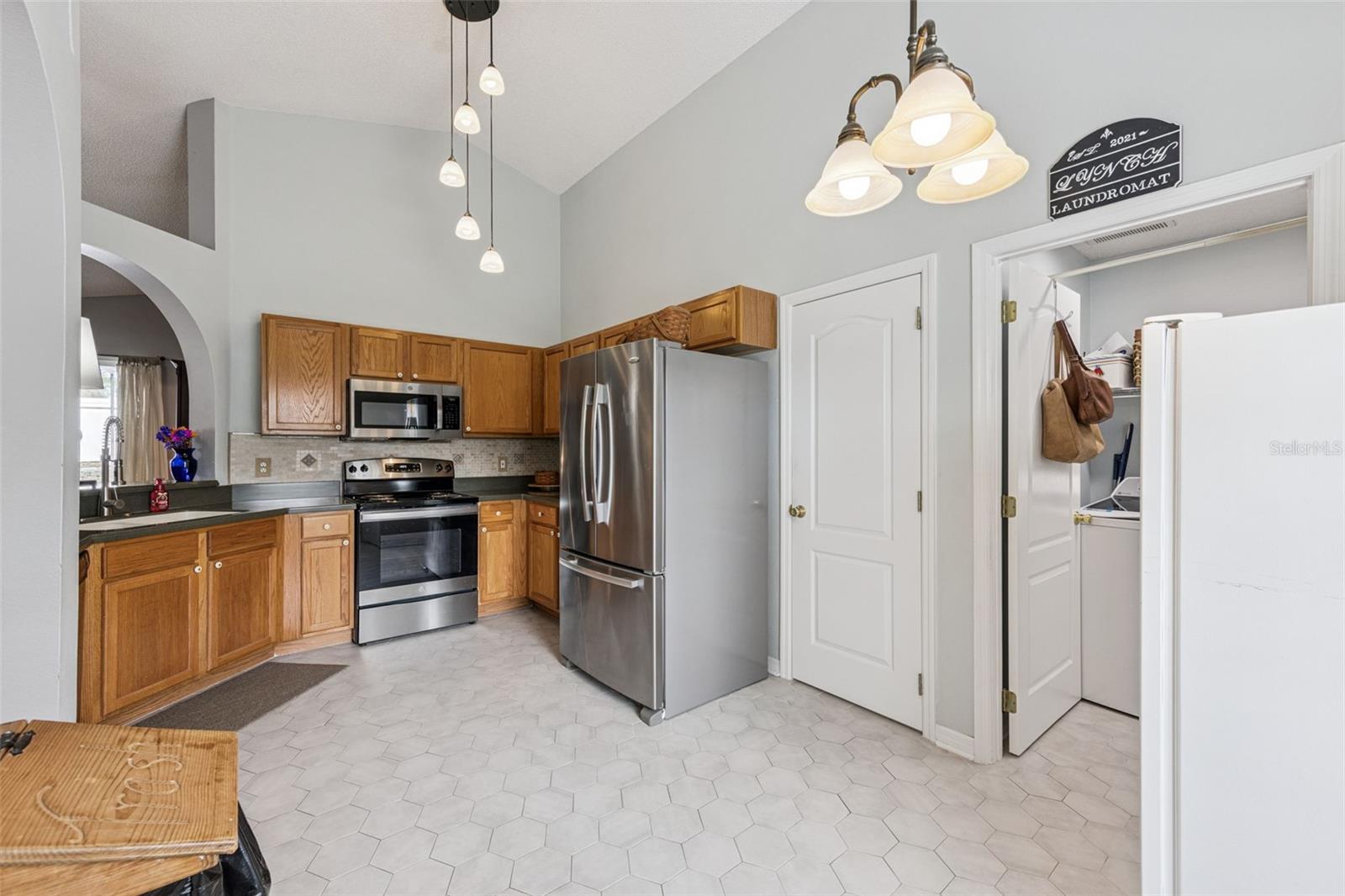 KENSINGTON AT EASTWOOD - Residential