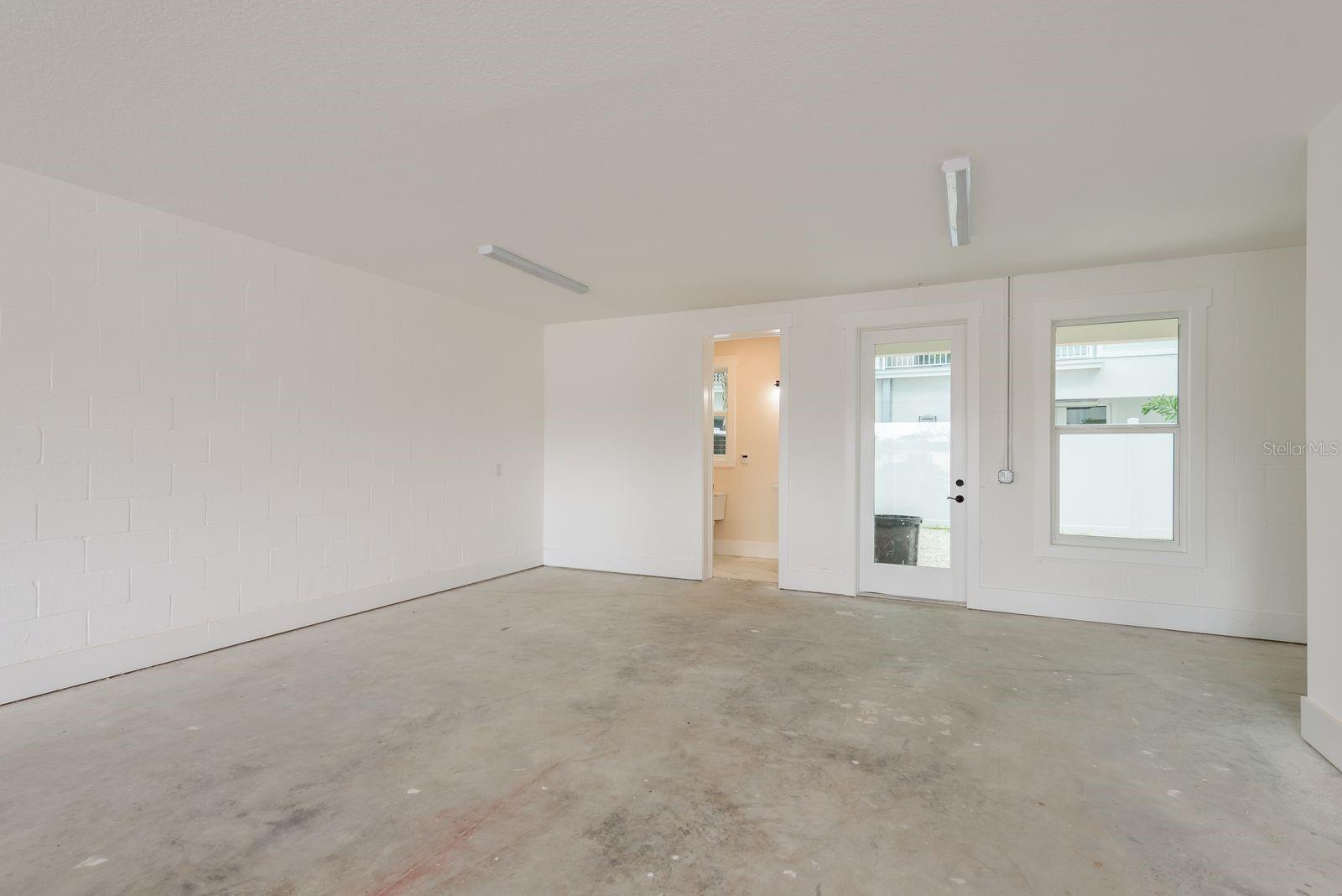 MIRA VISTA TWNHMS PH II - Residential