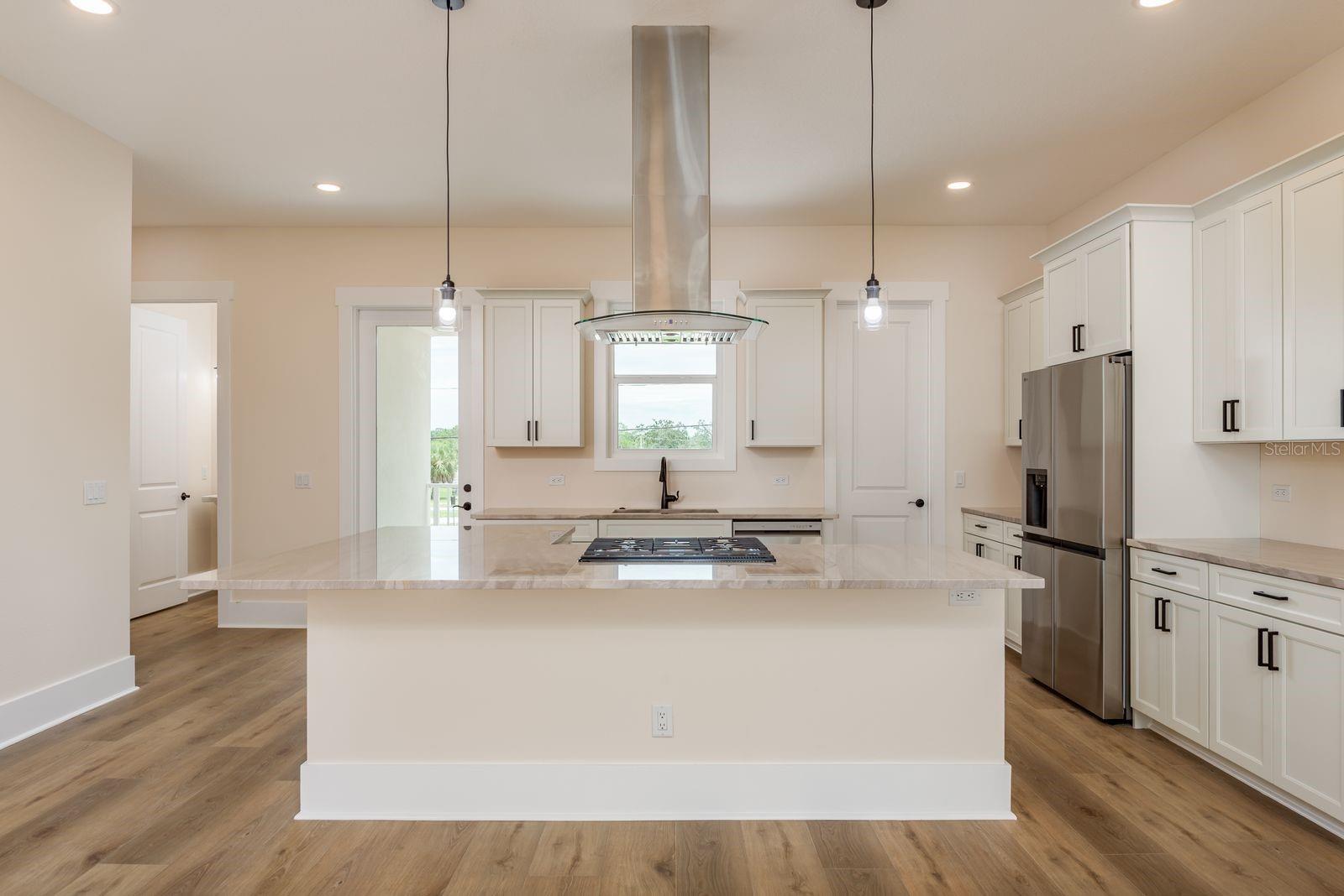 MIRA VISTA TWNHMS PH II - Residential