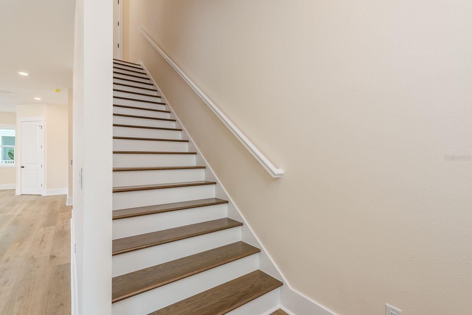 MIRA VISTA TWNHMS PH II - Residential