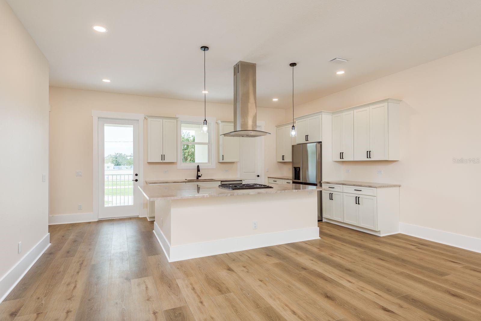 MIRA VISTA TWNHMS PH II - Residential