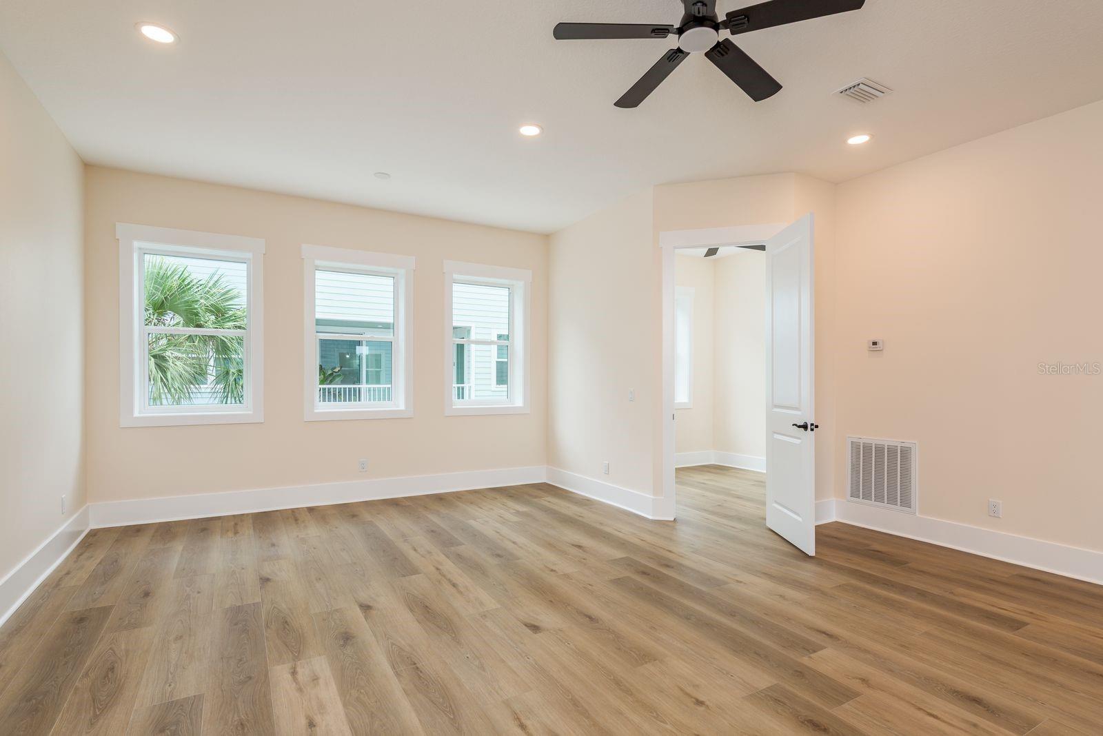 1413 BAYSHORE BOULEVARD 11