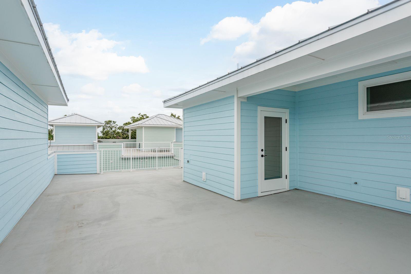 MIRA VISTA TWNHMS PH II - Residential