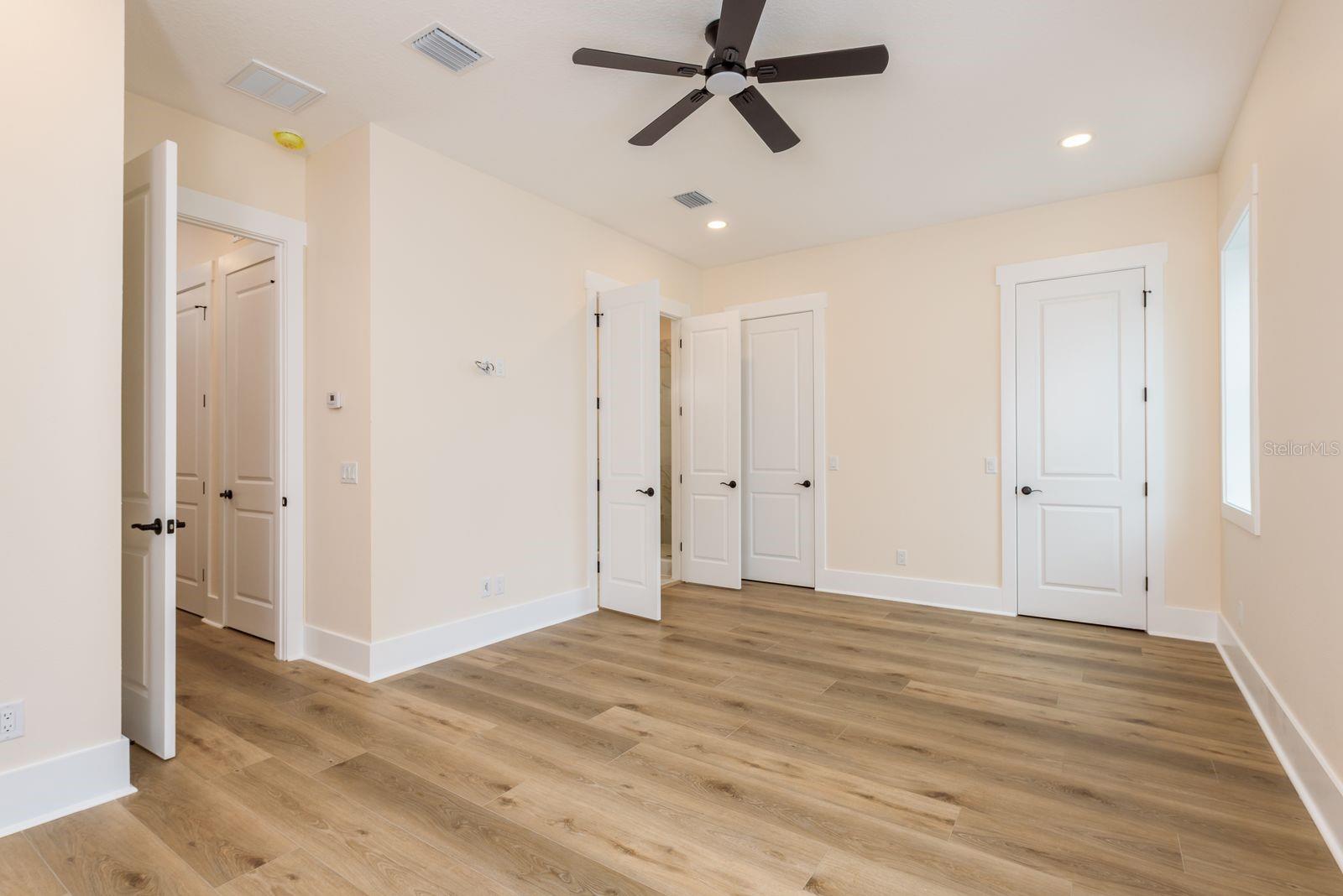 MIRA VISTA TWNHMS PH II - Residential