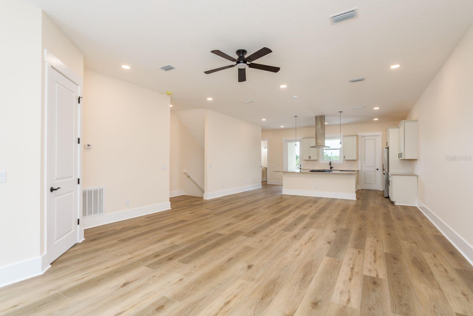 1413 BAYSHORE BOULEVARD 11