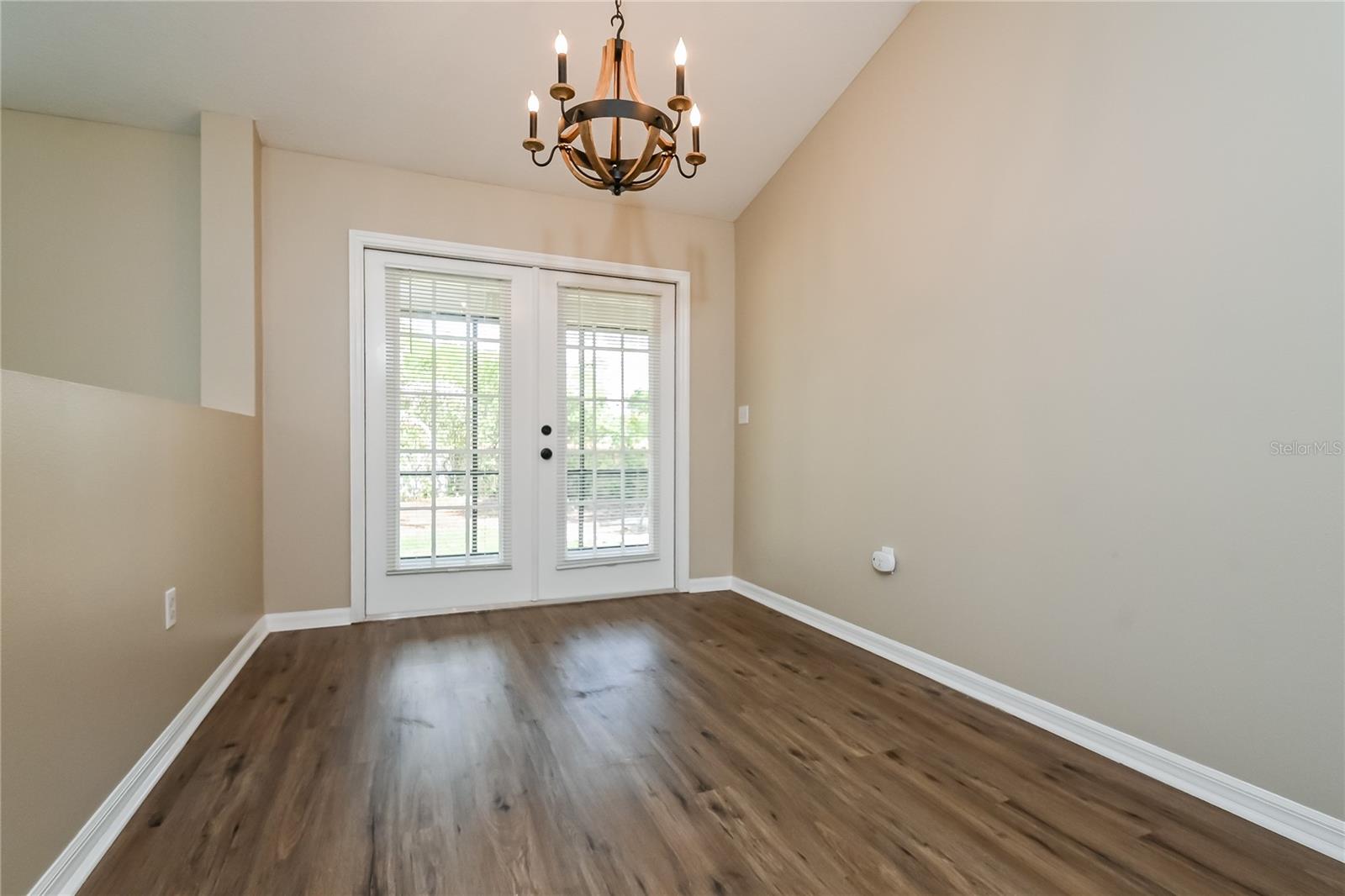 MEADOW WOODS RESERVE - Residential