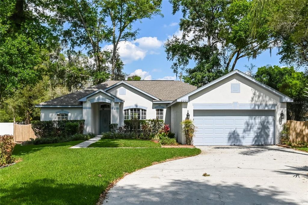 Photo of 2221 Mountain Meadow Way, Valrico, FL 33594 (MLS # C7526259)