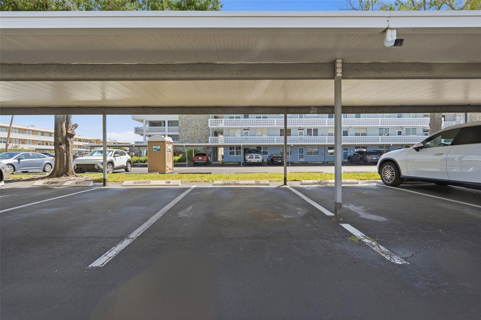 WINSTON PARK NORTHEAST - Residential