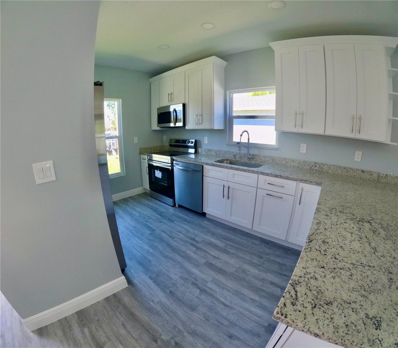 SULPHUR HILL - Residential